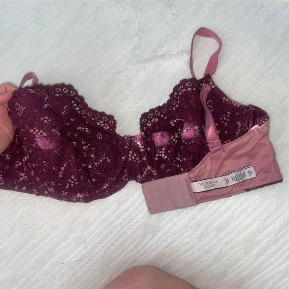 Victoria Secret Purple Lace Bra - 34DDD